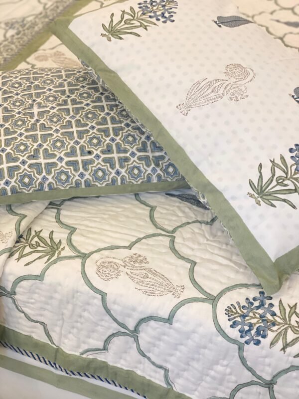 Bhag-e-Bahar -Bed sheet and Quilt set - Image 2