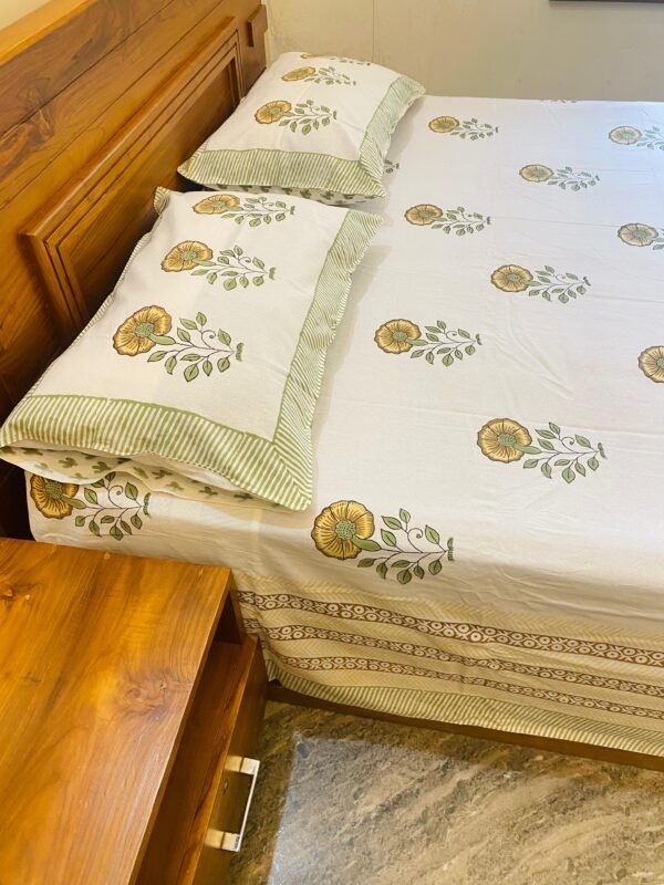 PANAH- Affordable bed sheet set