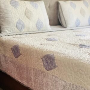 BLUE HAZE- Quilted bed sheet set