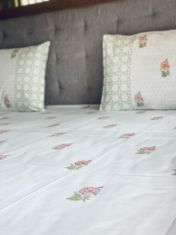 BLUSHFIELD - Block printed bed sheet set - Image 2