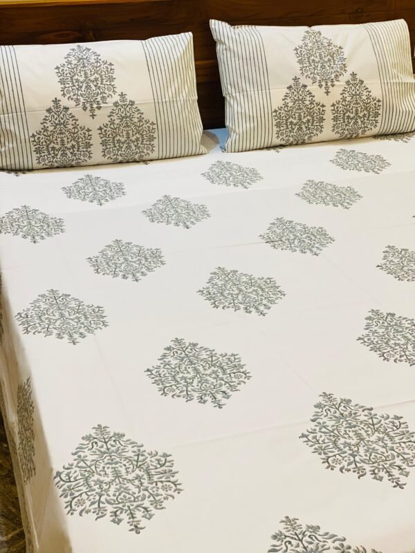 PASHMEENA KHWAB- Block printed bed sheet set - Image 5