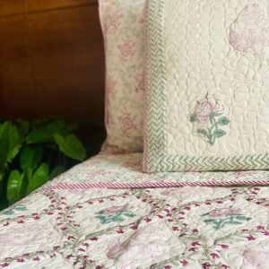 ROSE LUXE -Quilted Bed Sheet Set