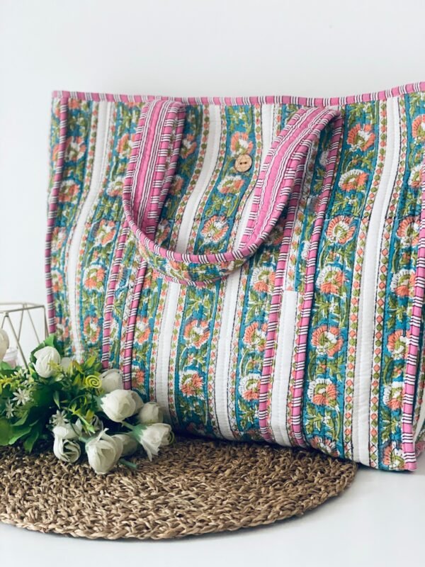 GIRA- Quilted tote bag