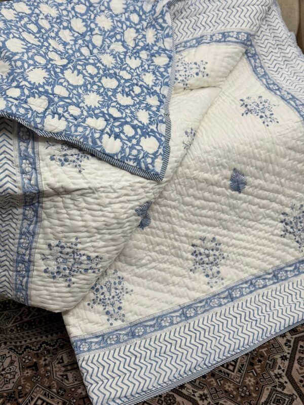 Block printed muslin quilt - Image 2