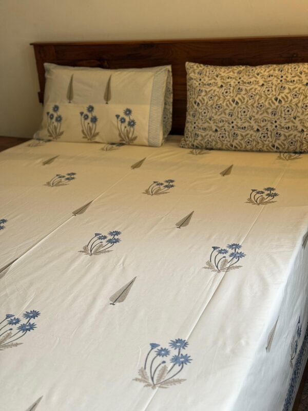 BLUE OUD - Block printed bed sheet set - Image 4