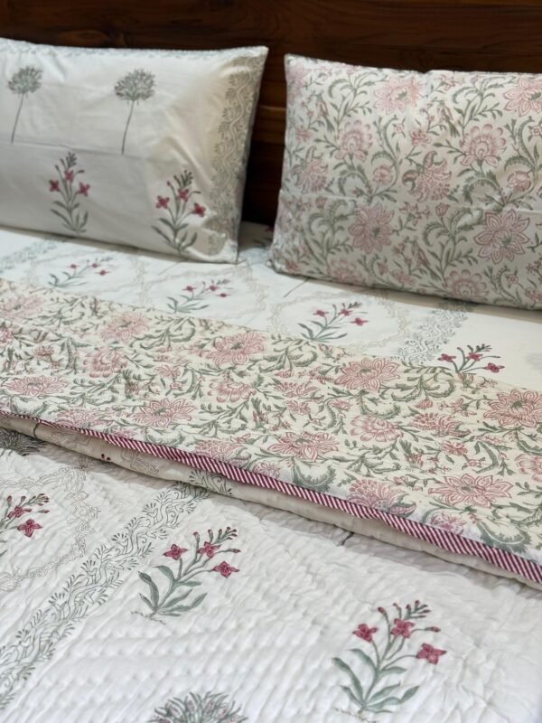 MAKHMAL - Bed sheet and Quilt set