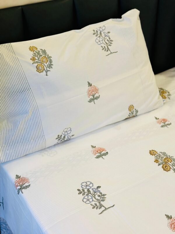 BLOSSOM TRAIL - Block printed bed sheet set