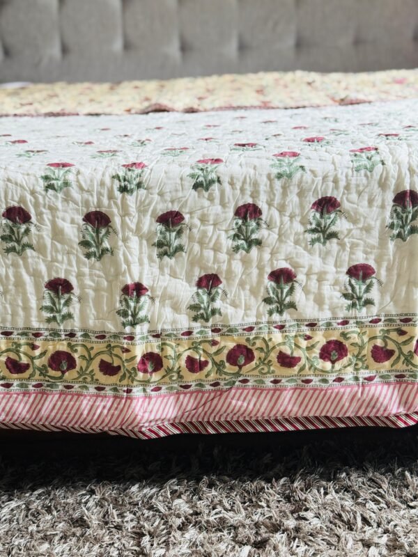 Block printed muslin quilt - Image 4