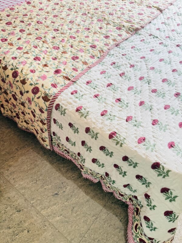 Block printed muslin quilt - Image 3