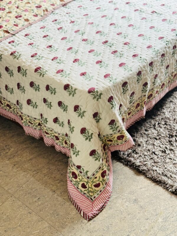 Block printed muslin quilt - Image 2