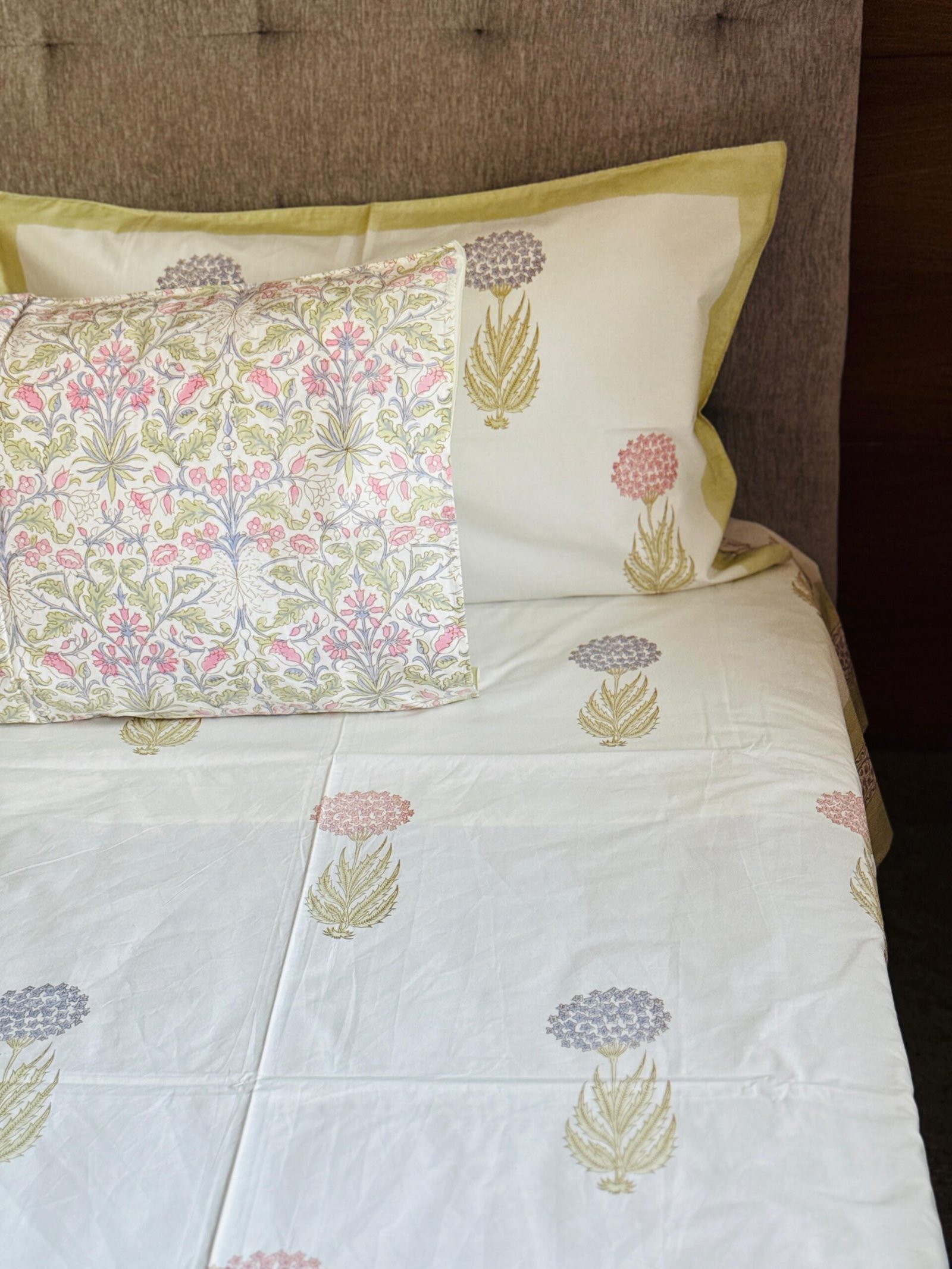 GULBADAN - Block printed bed sheet set