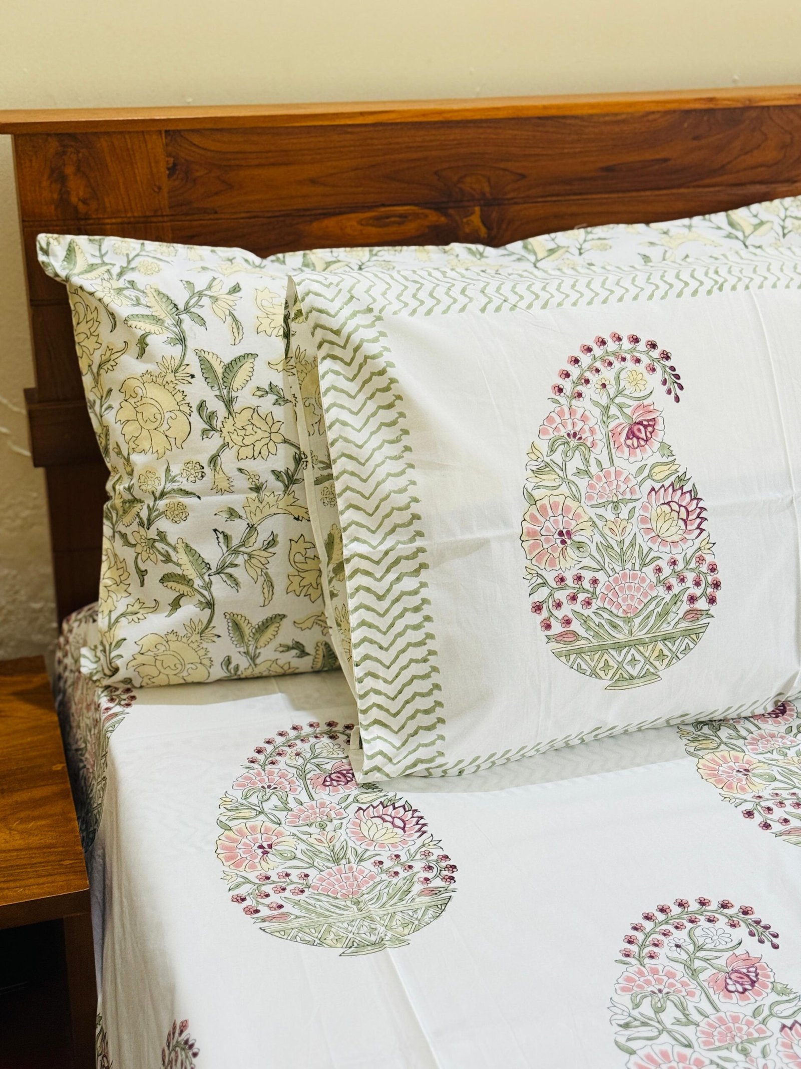 GARDEN PAISLEY - Block printed bed sheet set