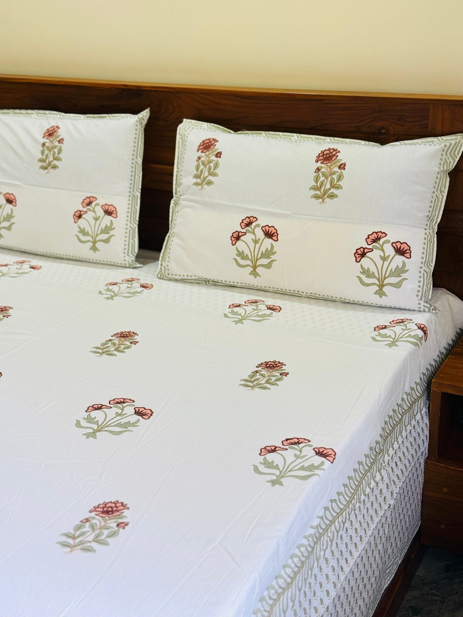 - Affordable bed sheet set