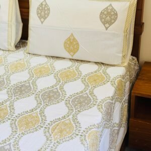 - Affordable bed sheet set